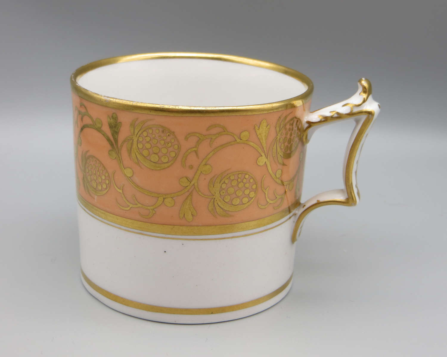 19th century Worcester porcelain coffee can