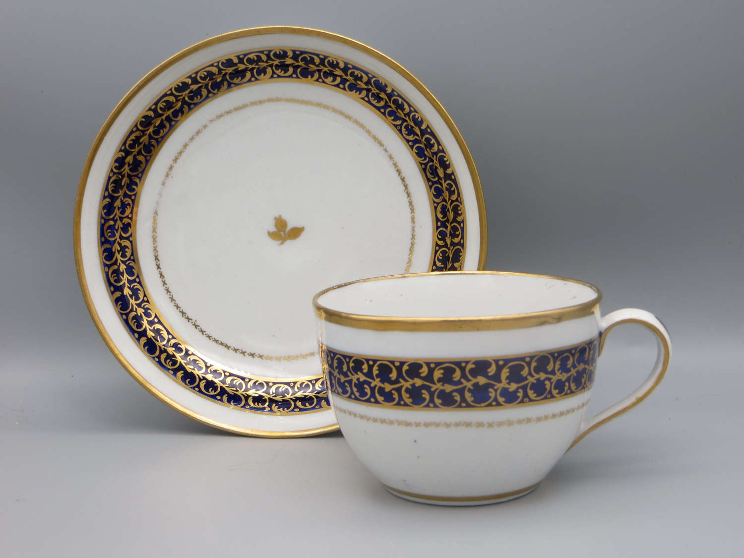 Early 19th century New Hall porcelain teacup and saucer